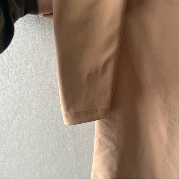 Abercrombie & Fitch Soft Matte Seamless Long-Sleeve Squareneck Bodysuit Size M - Picture 4 of 5